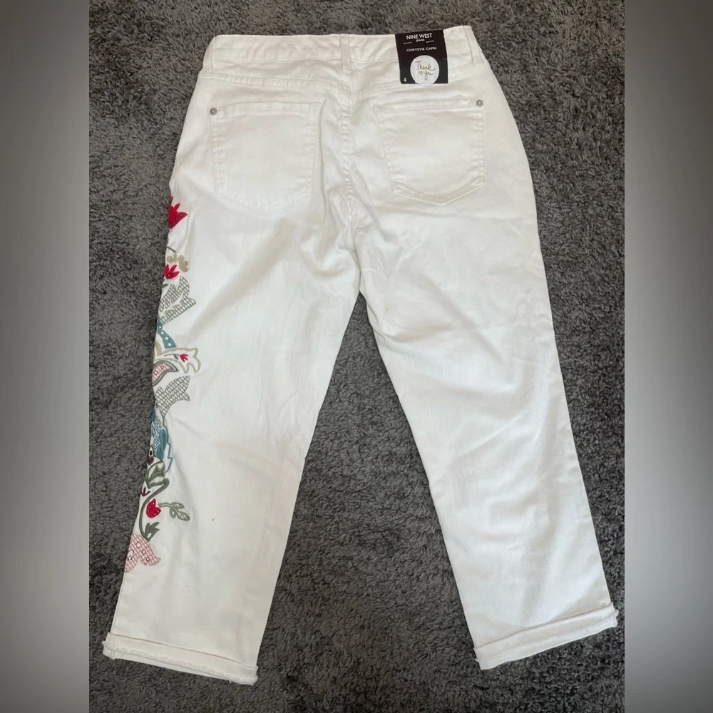 Nine West white cotton floral embroidery chrystie capri jeans women’s size 4 - Picture 3 of 17